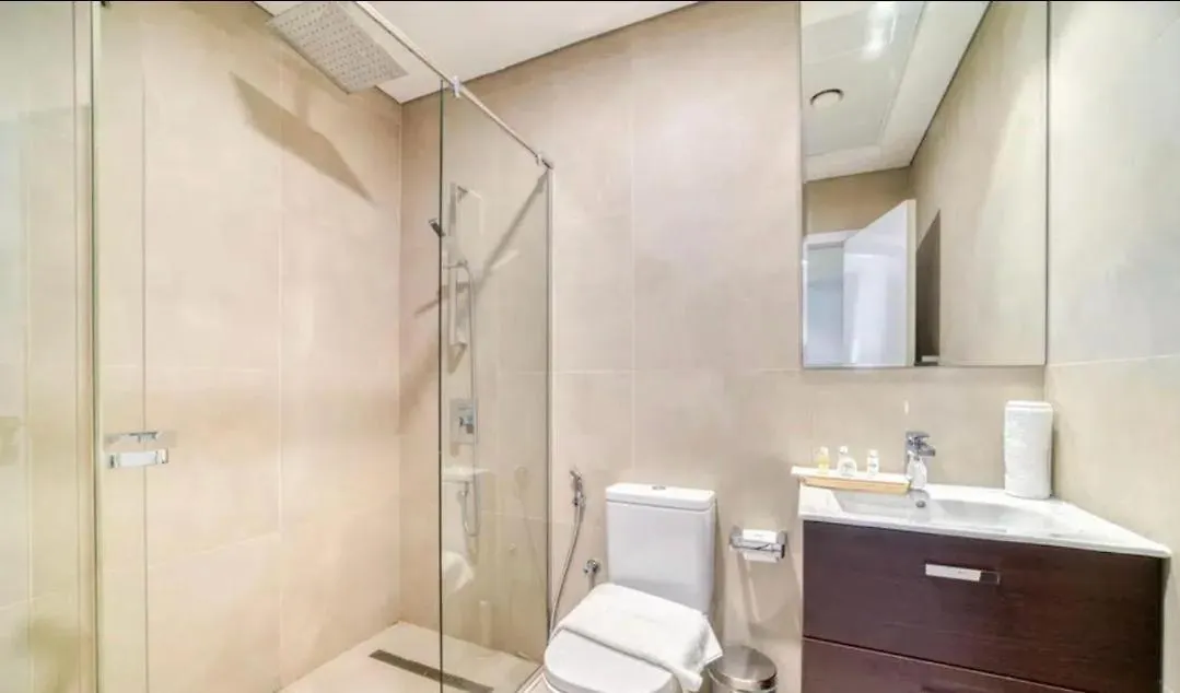 Stunning Sea View 2Br Luxury Apartment In Marina Dubai